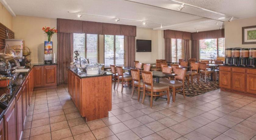 Country Inn & Suites By Radisson, Canton Near Hall Of Fame North Canton Ngoại thất bức ảnh