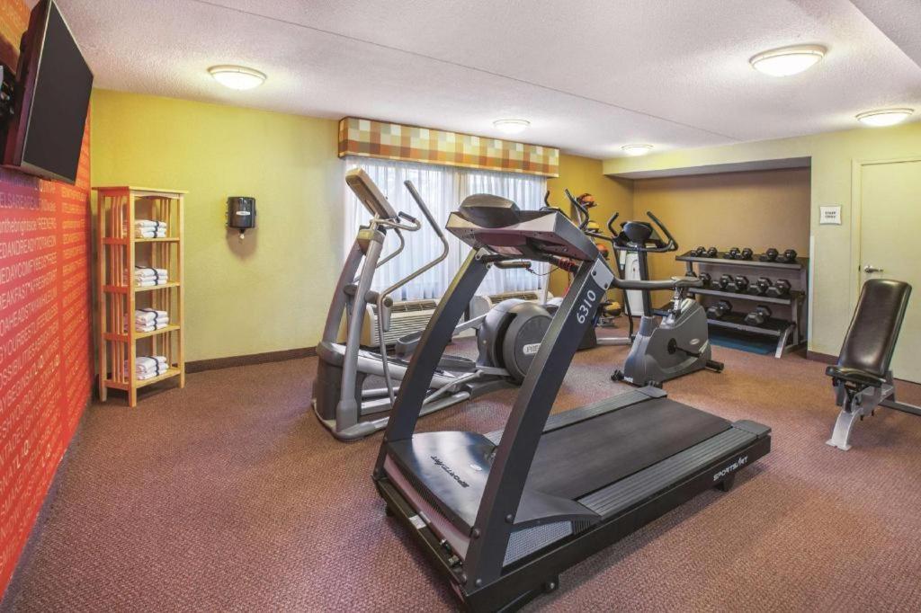 Country Inn & Suites By Radisson, Canton Near Hall Of Fame North Canton Ngoại thất bức ảnh